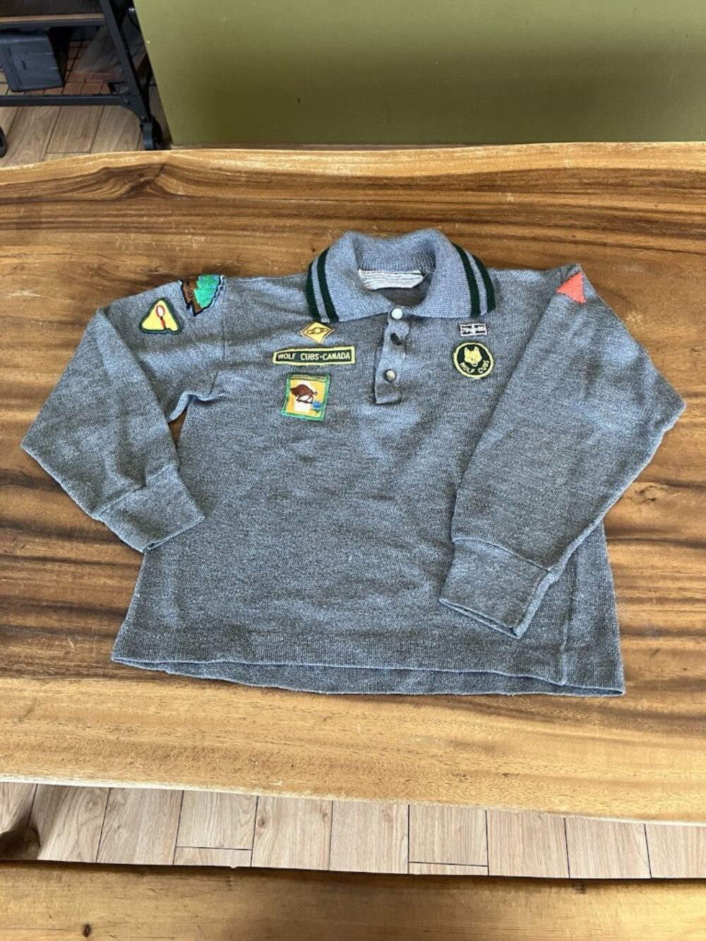 Vintage Small Children's Boy Scouts Of Canada Official Cub Jersey W/Patches